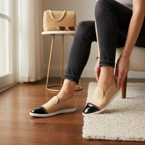 Karl Lagerfeld Paris Beige & Black Leather Chain Loafers Flats